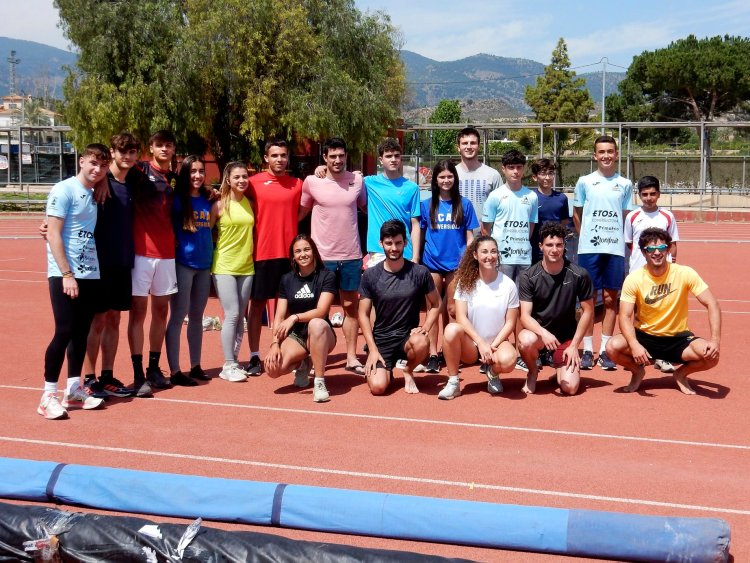 Del 14 al 18 de abril, la pista de atletismo 'Antonio Peñalver' ha acogido los entrenamientos del Programa Nacional de tecnificación Deportiva de Pruebas Combinadas.