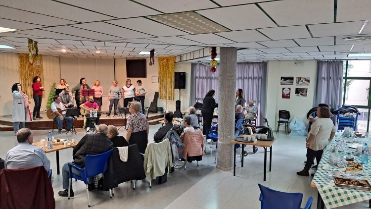 El centro de ocio de mayores ha acogido un II encuentro de usuarios, familiares y profesionales del Servicio de Ayuda a Domicilio para Personas en situación de dependencia del IMAS.