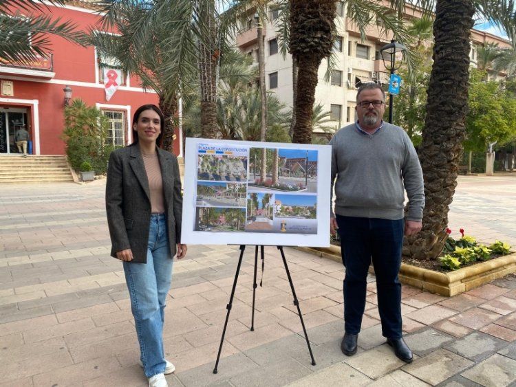 ALHAMA: La alcaldesa y el concejal de Urbanismo presentan el proyecto de remodelación de la nueva Plaza de la Constitución