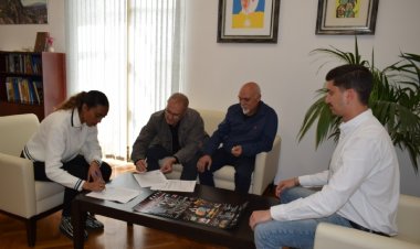 El Consistorio renueva su convenio de colaboración para la XXXIII Concentración de Motos