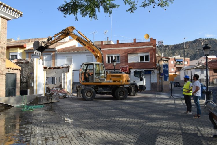Derribo de locales municipales de La Concepción