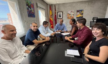 El Ayuntamiento y la Comunidad Autónoma repasan las necesidades educativas del municipio