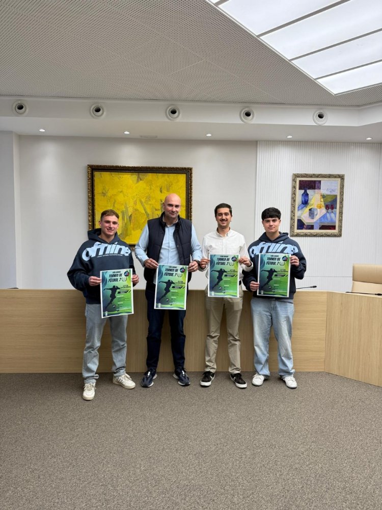 El Ayuntamiento presenta el Torneo de Fútbol 7 de Navidad organizado junto a la Peña Noniná