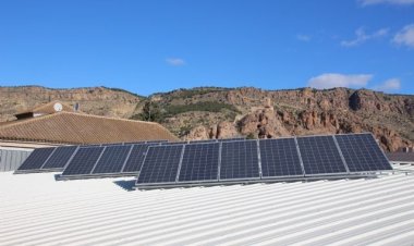 Alhama invierte 200.000 euros en instalaciones fotovoltaicas de autoconsumo en centros municipales