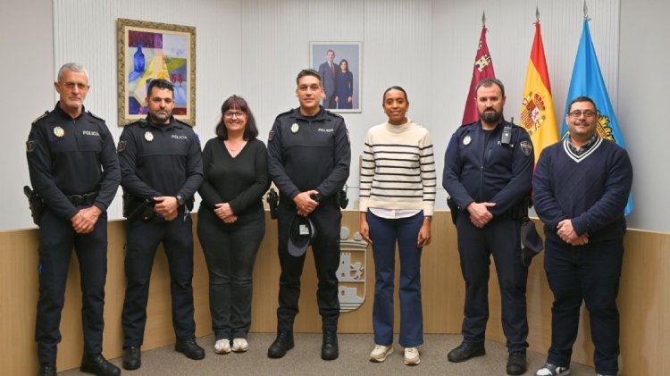 Daniel Camacho toma posesión como funcionario de carrera en el puesto de Agente de Policía Local