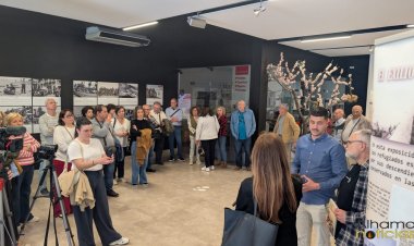 Se celebra una jornada de memoria histórica con diferentes actividades, exposición recorrido por el patrimonio, y ponencia - coloquio.  "El exilio republicano en el norte de África"