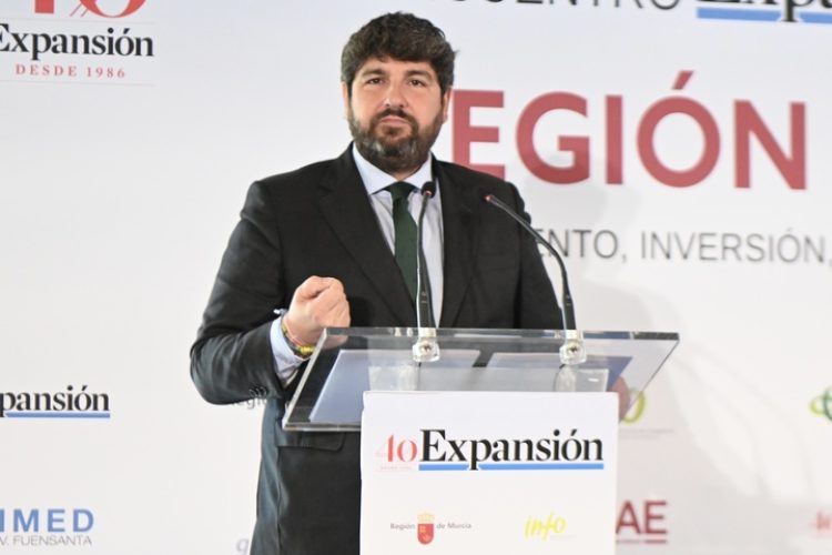 López Miras: «Estamos entre las comunidades que más crecen, más empleo crean y más exportan»
