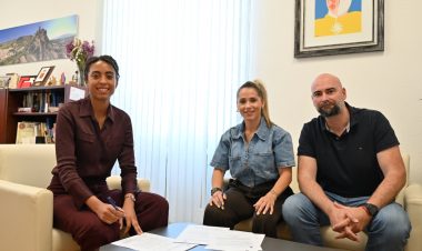 El Ayuntamiento respalda la temporada deportiva del Alhama Club de Fútbol