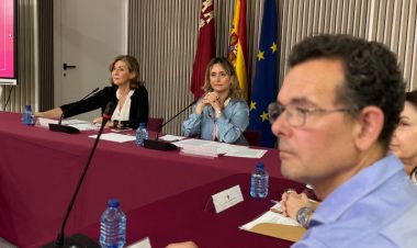 Las familias numerosas de la Región podrán renovar su título de forma automática hasta que sus hijos cumplan 26 años