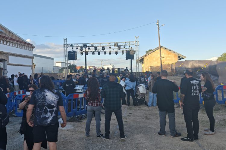 Mayos Metal Live” arranca en Alhama con público llegado de distintos puntos de España y un ambiente que sorprendió a la organización
