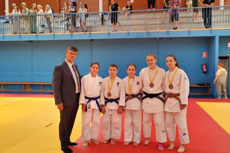 4 JUDOKAS DE CLUB JUDO ALHAMA OBTIENEN EL BRONCE EN EL CAMPEONATO DE ESPAÑA DE KATA.