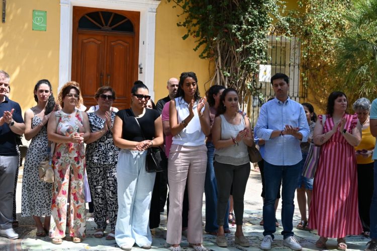Alhama de Murcia guarda un minuto de silencio por las víctimas del terremoto en Venezuela