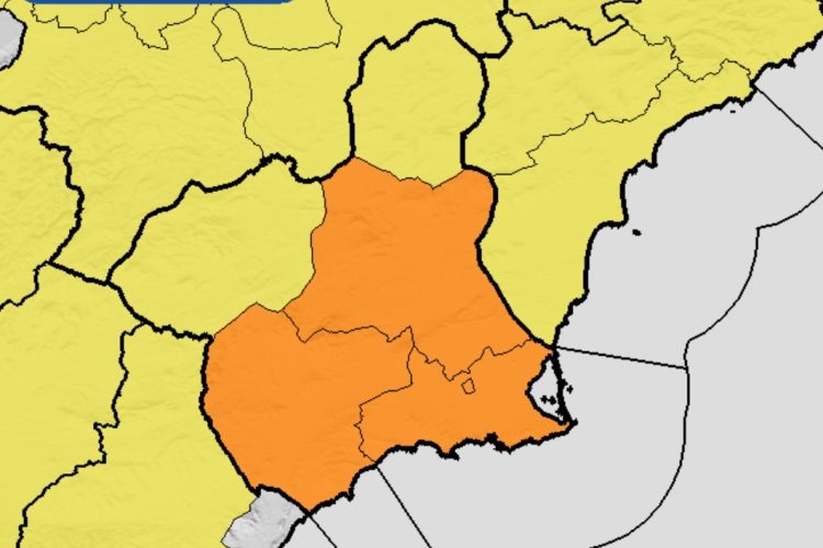 Alhama de Murcia mantiene activado el PEMU ante el aviso naranja por temperaturas de hasta 40 ºC