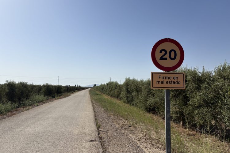 El Ayuntamiento inicia la reparación del camino Cabezo de las Chinas con una inversión de más de 257.000 euros