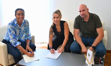 El Ayuntamiento destina 40.000 euros al Alhama CF-ElPozo para apoyar el fútbol femenino