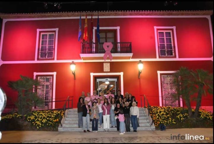 Alhama de Murcia unida frente al cáncer de mama con una jornada de sensibilización y apoyo