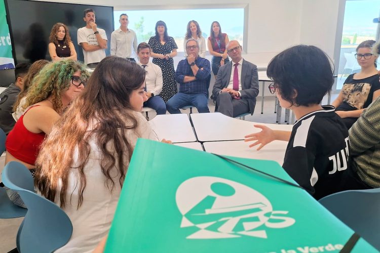 El IES Miguel Hernández participa por primera vez en el programa de intervención educativa Referen-T