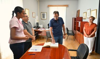 Tres funcionarios interinos del Ayuntamiento de Alhama superan su periodo de prácticas